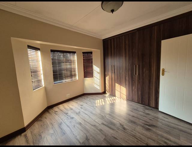 4 BEDROOM HOUSE FOR SALE IN VANDERBIJLPARK SW 5